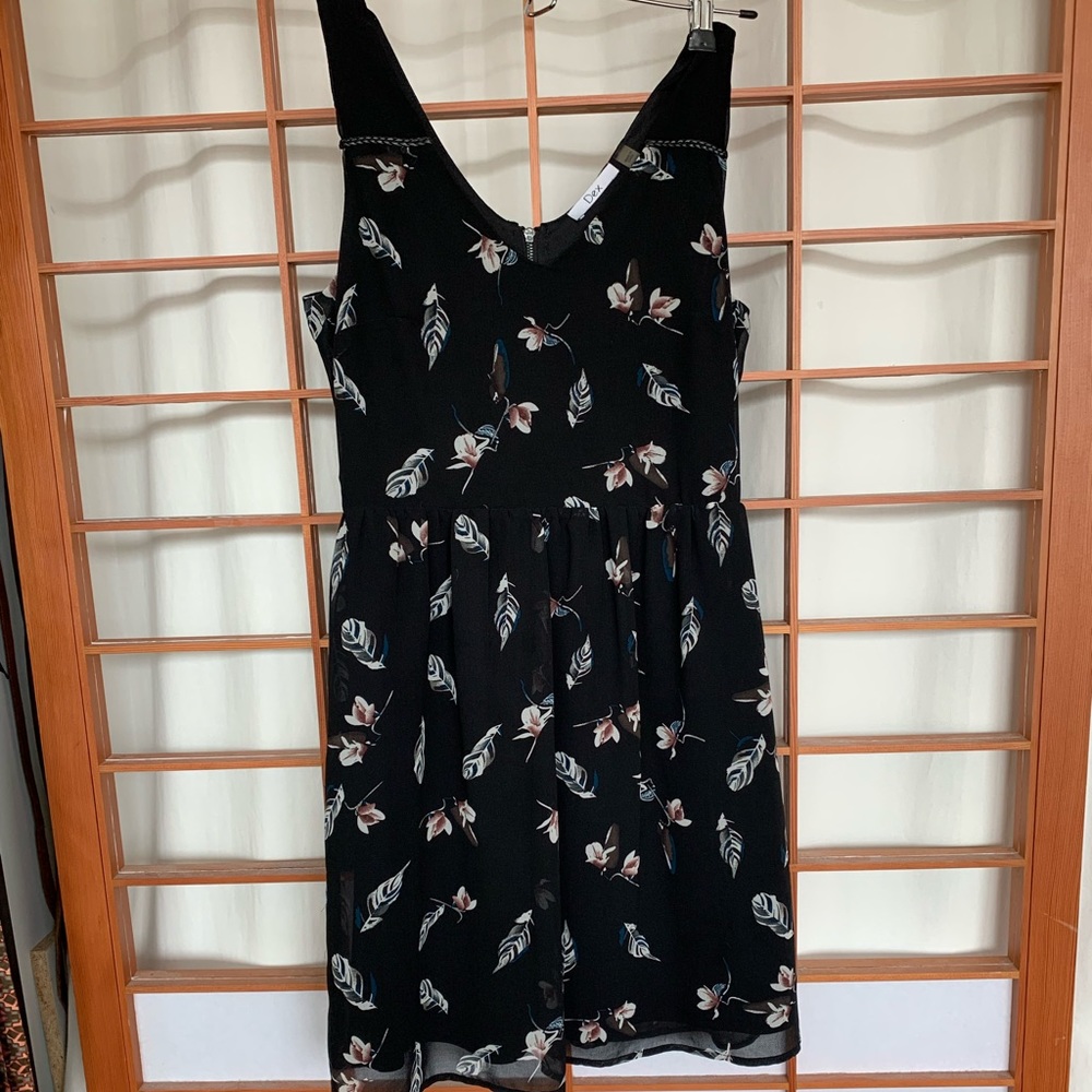Dex XS black Floral dress